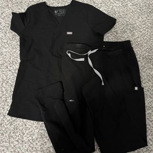 Black Figs Scrubs Set
